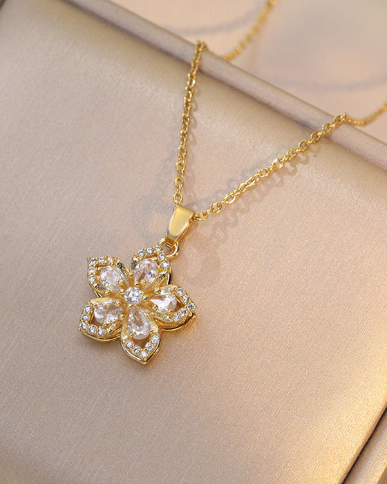 Five-petal flower 360° rotating pendant necklace