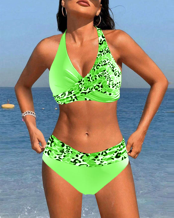 Halterneck bikini med lapptäcke i leopard