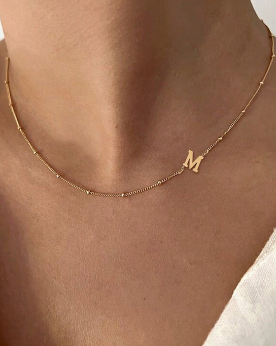 Exquisite and elegant 26-letter necklace