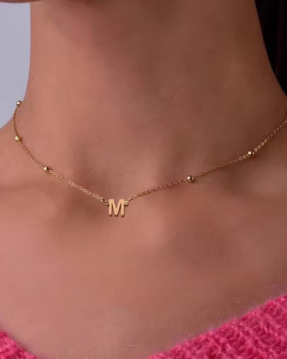 Exquisite and elegant 26-letter necklace