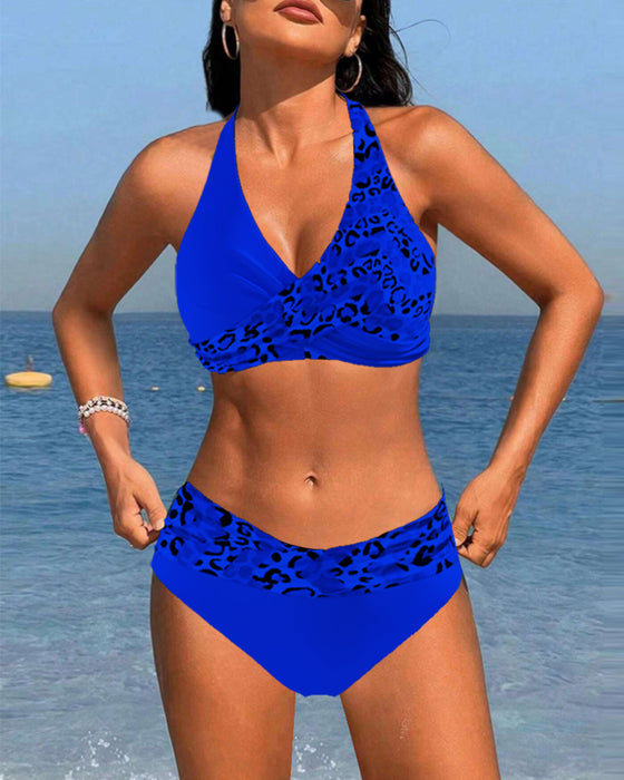 Halterneck bikini med lapptäcke i leopard