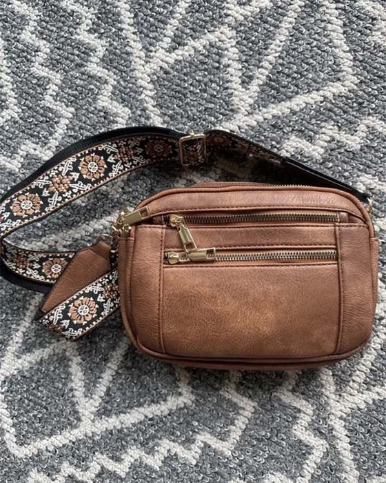 Multifunktionell crossbody-väska med dragkedja