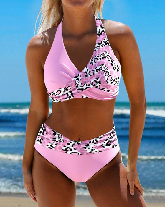 Halterneck bikini med lapptäcke i leopard